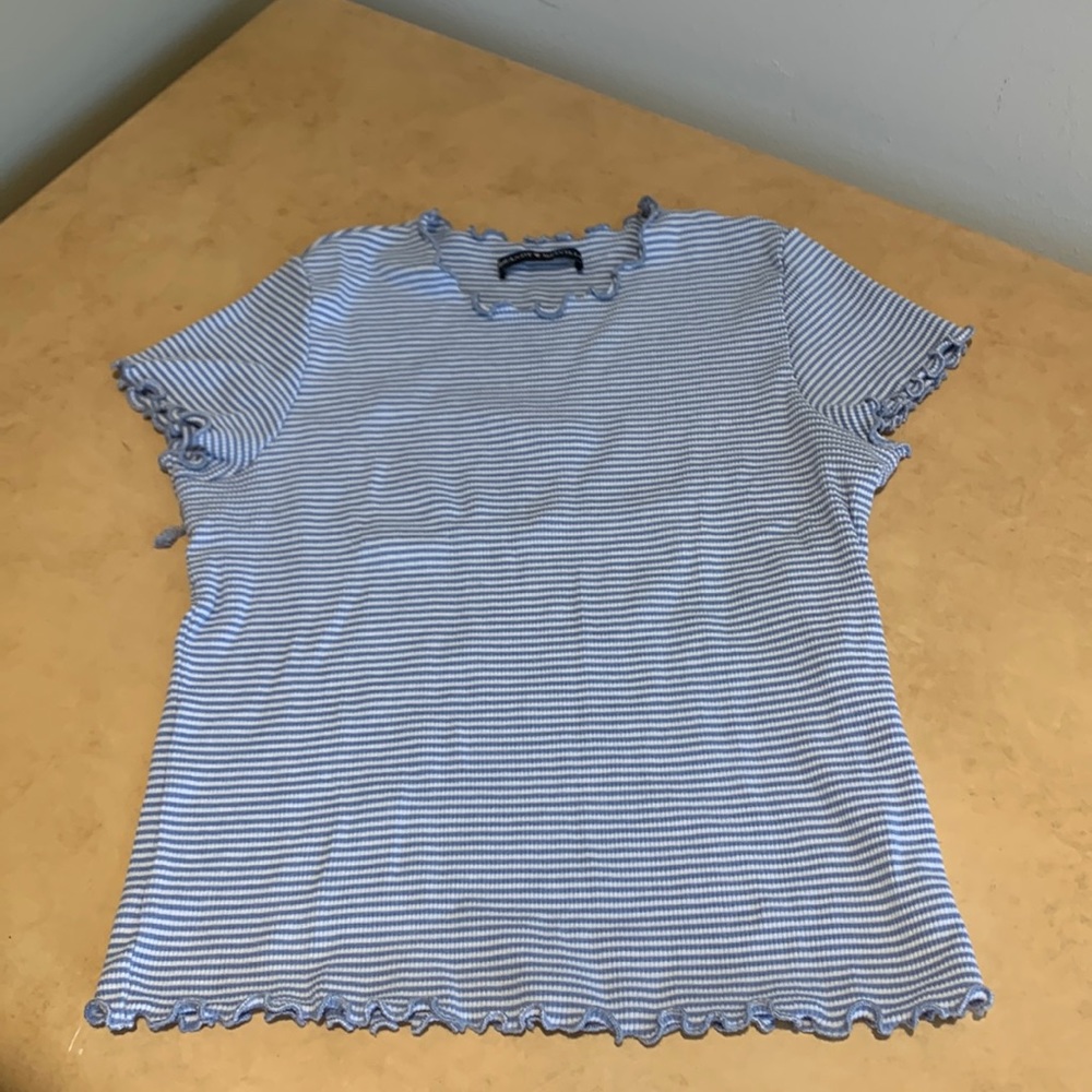 Brandy Melville stripped t-shirt EUC - used maybe twice